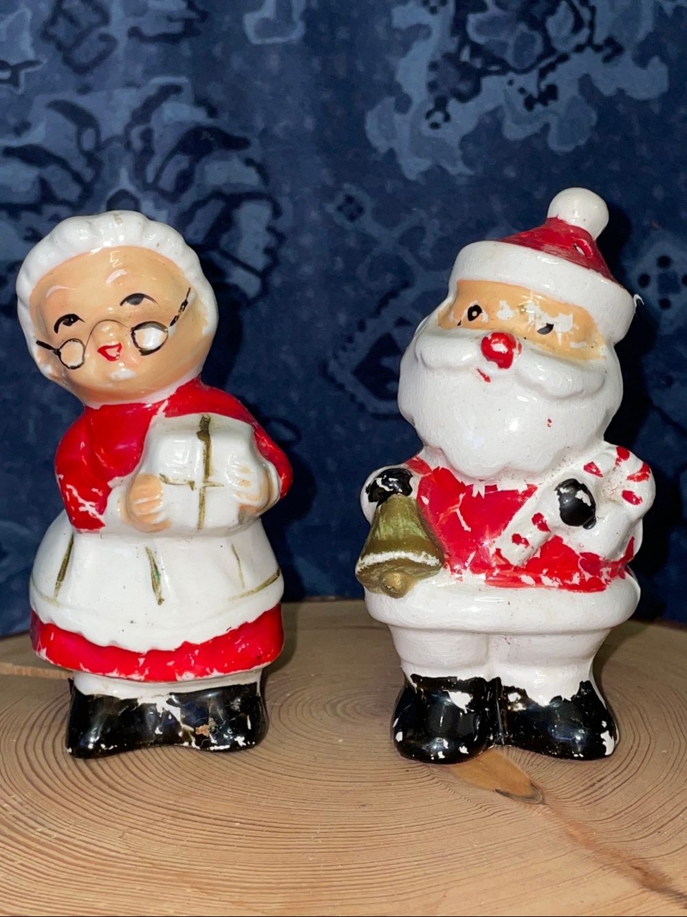 Vintage Sonsco Japan Santa & Mrs. Clause Salt & Pepper Shakers
